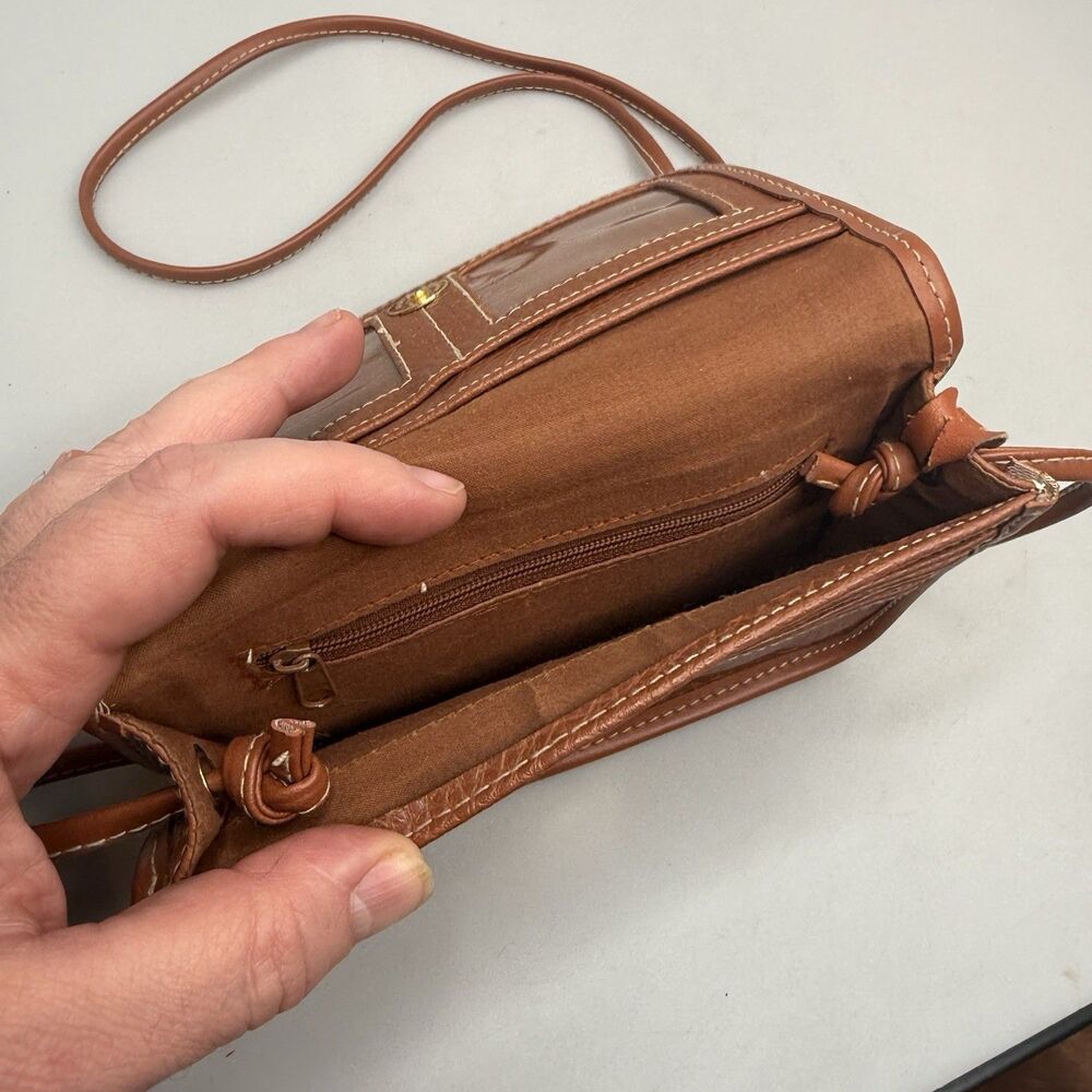 Vintage Dooney & Bourke Leather Crossbody Clutch Missing Front Patch GUC - Picture 10 of 16